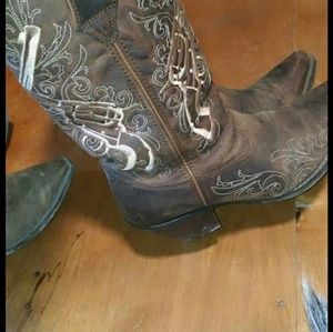 Durango pistol cowgirl boots
